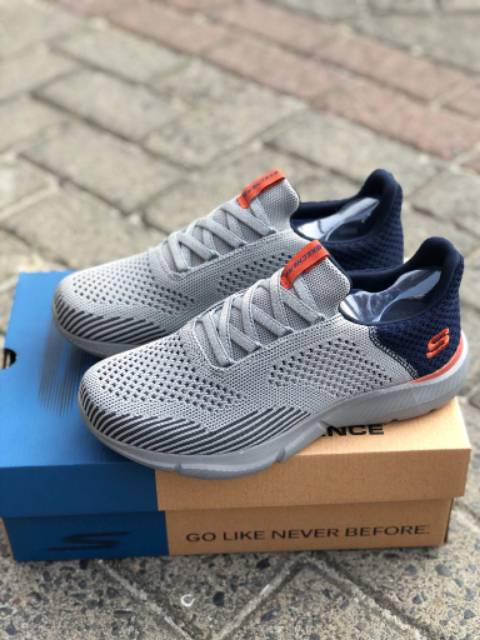 Skechers relaxed fit ingram MEN / Skechers pria ingram + Lengkap box