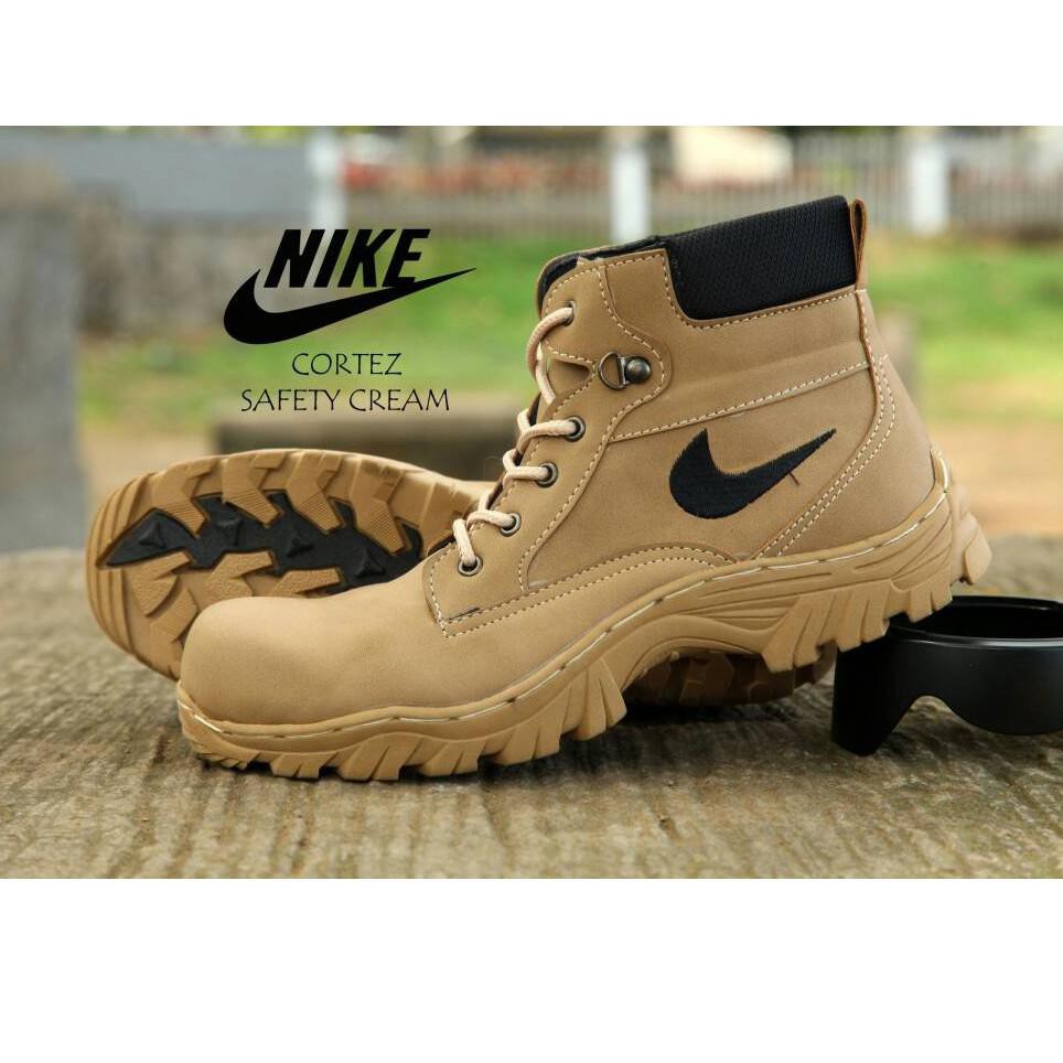 nike cortez steel toe shoes