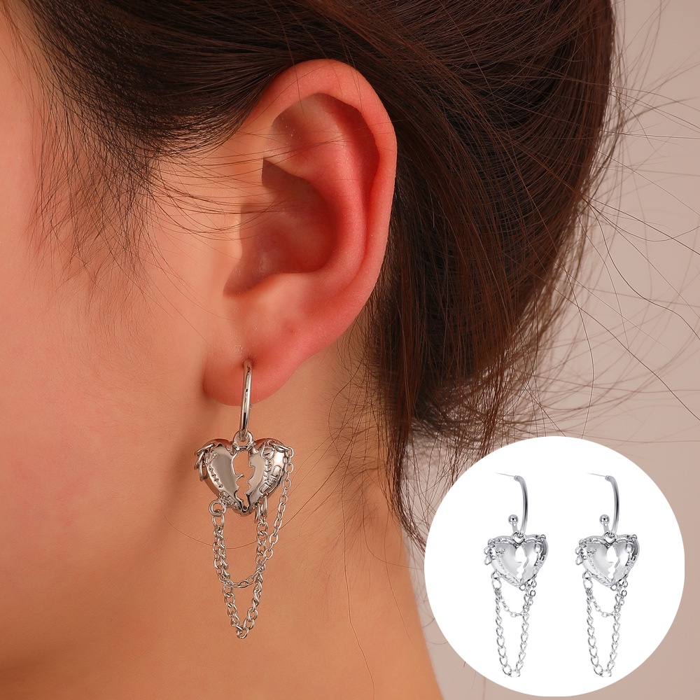 Anting Rantai Rumbai Bentuk Hati Bahan Metal Gaya Vintage Punk Untuk Wanita