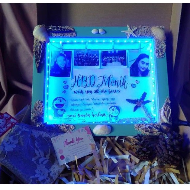 Kado Pigura 3D Custom tema Doraemon (+lampu & hiasan kerang)