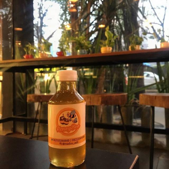 

Madu botol isi 250 ml