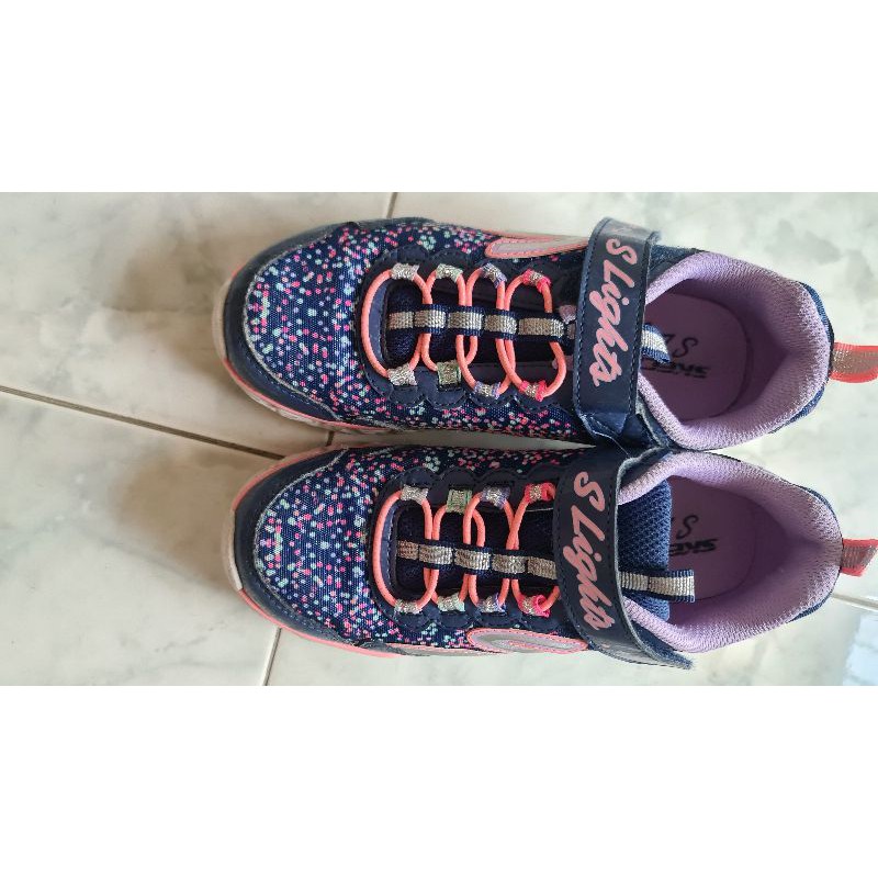 Sepatu anak Skechers original preloved size 33