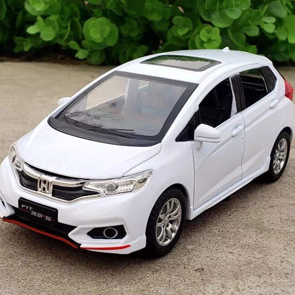Diecast mobil 1:32 Honda Jazz Fit GK5 Miniatur Mobil Mainan Pajangan