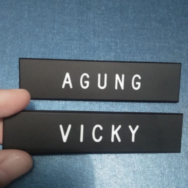 

name tag/namad dada - bahan doff (magnet/peniti)