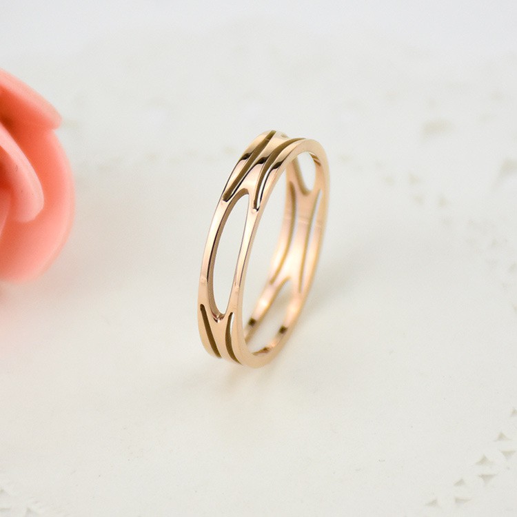 Cincin Stainless Steel / Titanium Anti Karat Wanita Mini Korea Motif Simpel Elegant Rose Gold CK064