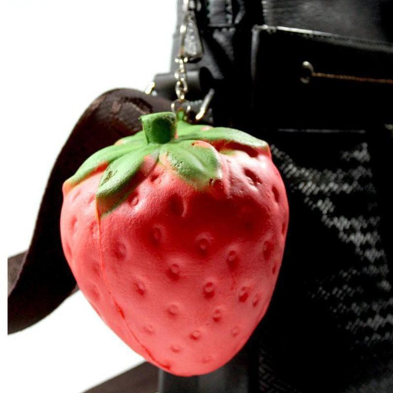 Squishy Strawberry Gantungan Kunci Squishy Strawberry Buah