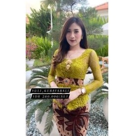 Set Kebaya Bali Jadi Semi Italy Metalic tepi depan | Yuli Kebayabali