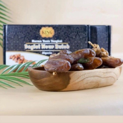 

KING DATES TUNIS TANGKAI 500GR