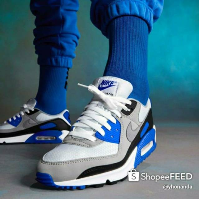 Nike Air Max 90 White/Hyper Royal/Black/Particle Grey

Original Resmi
BNIB (Brand New In Box)