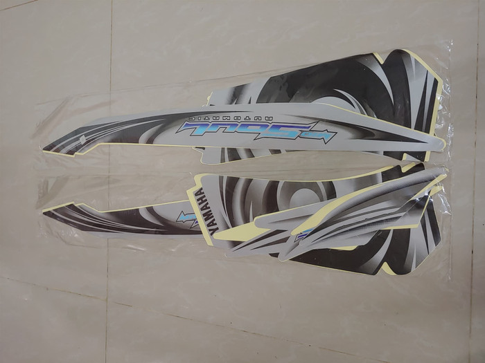 Stiker Bodi & Lis Body & Striping Mio Soul 2007 Silver