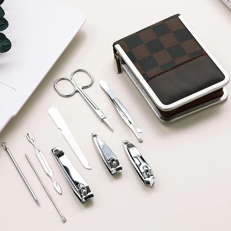 (Hello Girl) D39 Set Gunting Kuku /Peralatan Menicure 8in1 Mini Stainless Stell Gunting Kuku Portable Tools Set Dengan Dompet Import