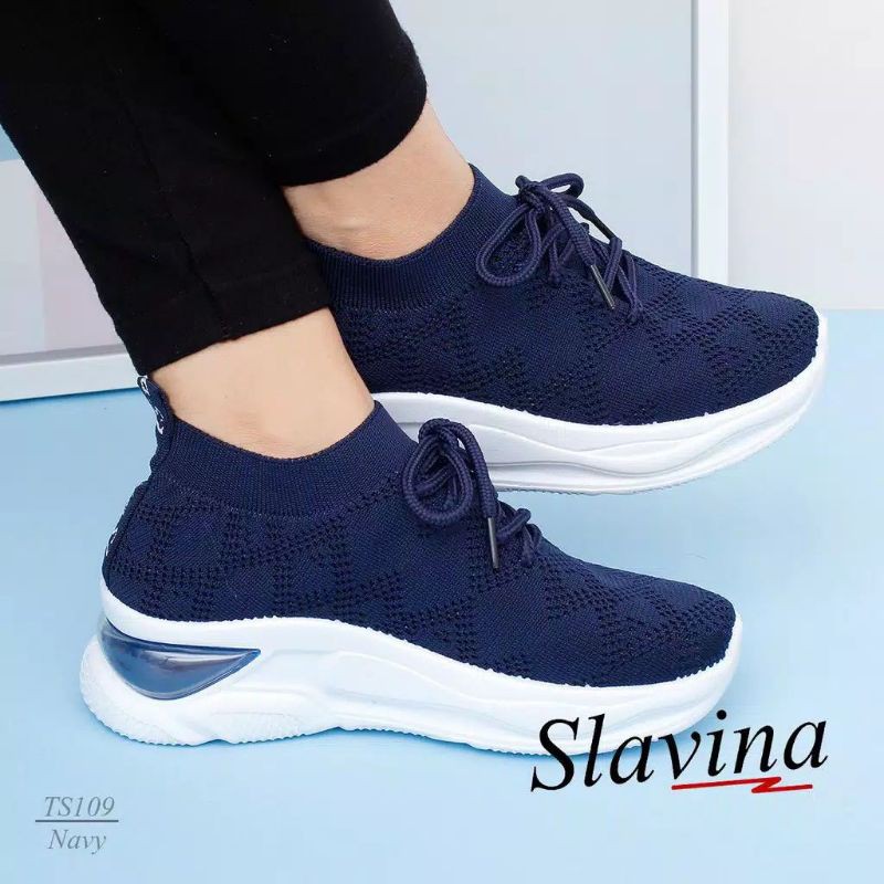 sepatu slavina snackers