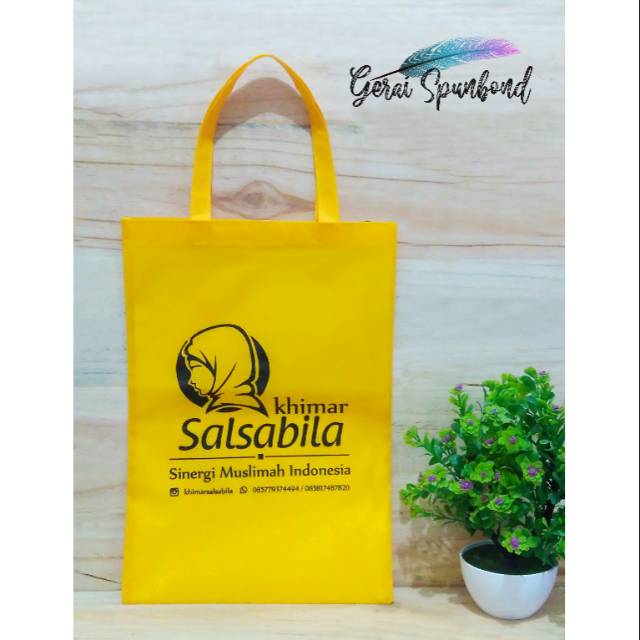 

Goodie Bag Spunbond / Tas Spunbond Uk. 30cm x 40cm Plus Sablon Custom