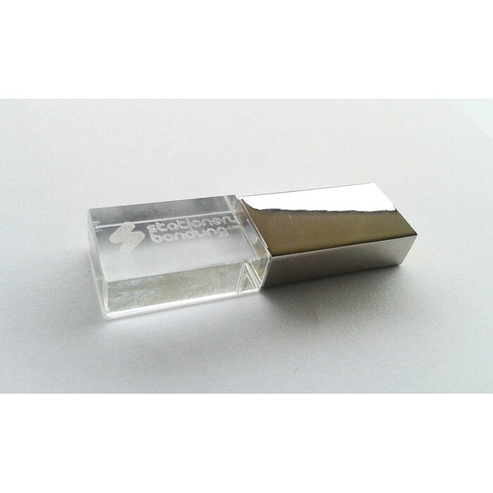 Flashdisk Flash disk Kristal Kaca Custom desain grafir laser ukir real kapasitas