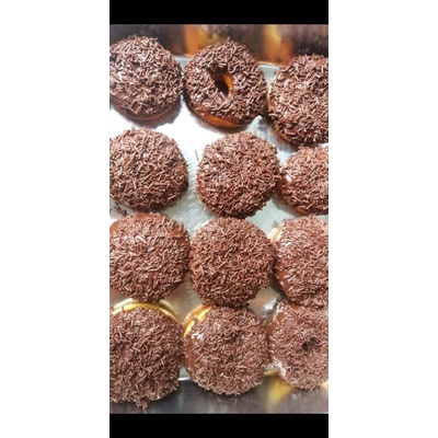 

Donat kampung full coklat meses