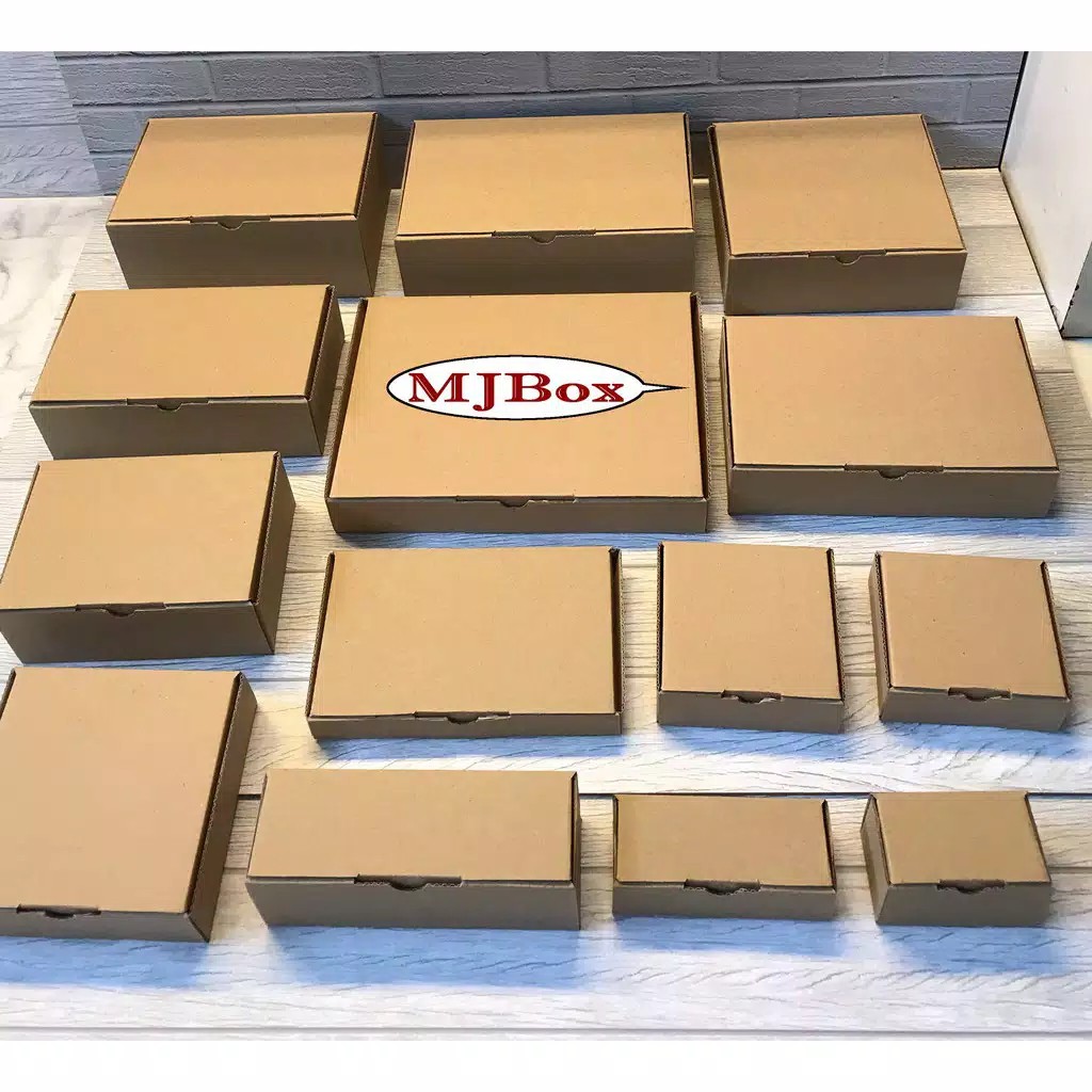 

Kardus 20 x 20 x 7 cm........ Die Cut