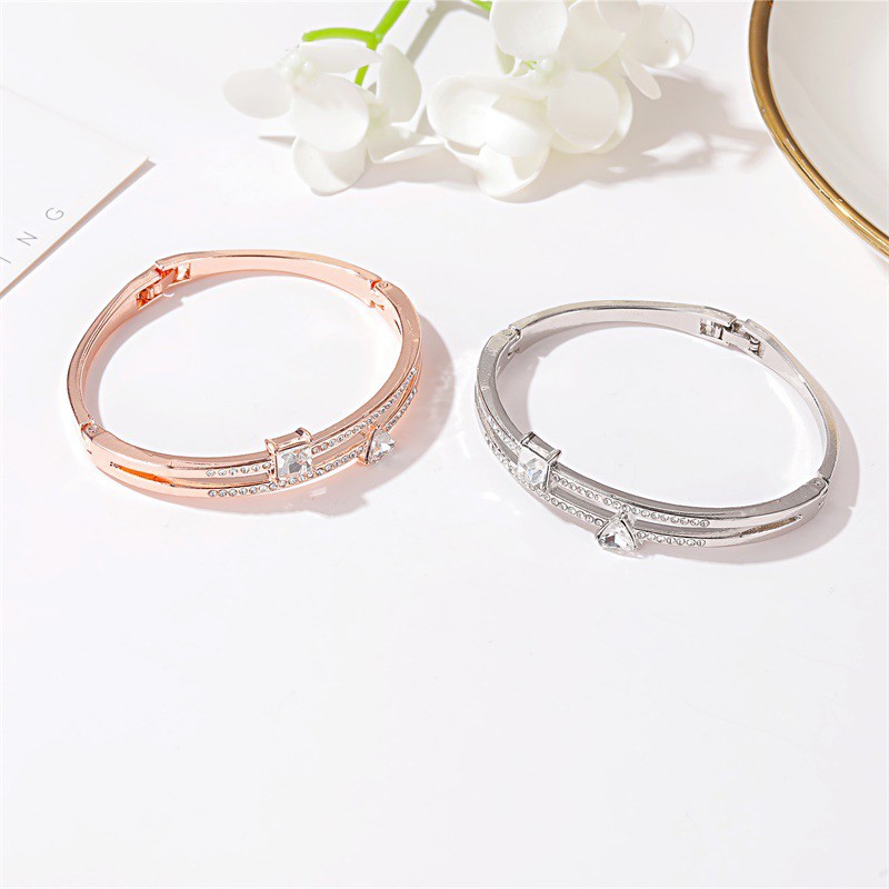 ♥TMALL88♥ Gelang Tangan C17 Titanium Energi Magnetik Om Mani Padme Hum Untuk Wanita