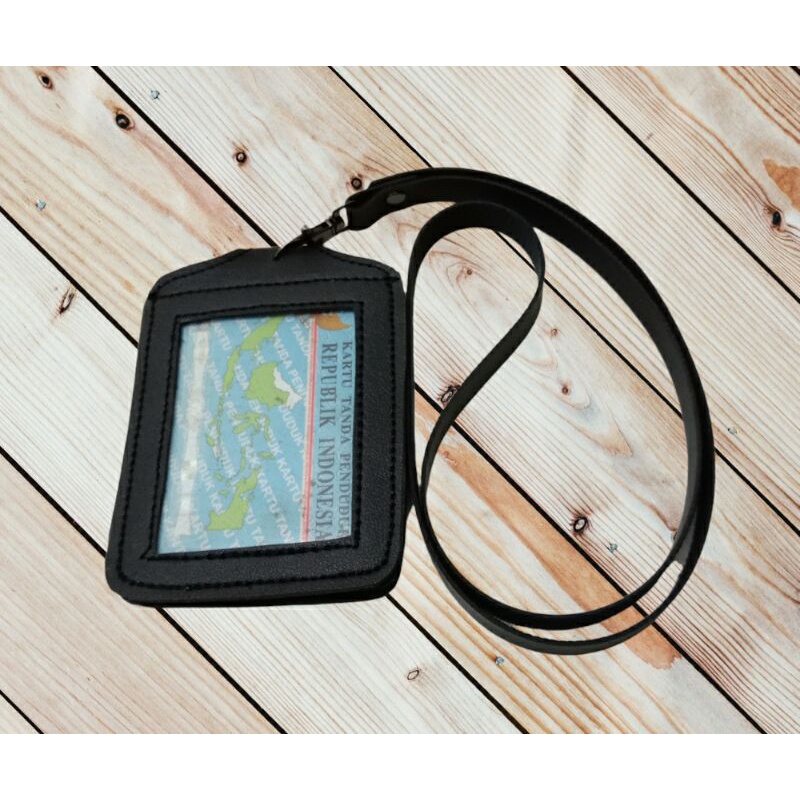 

Name Tag Holder Pria Wanita