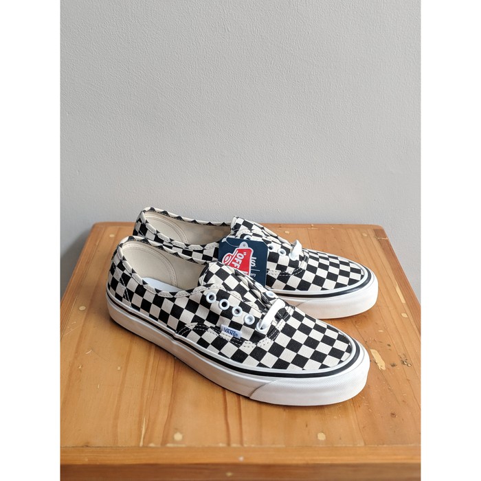 harga vans checkerboard original