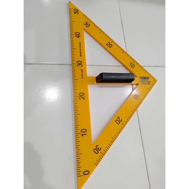 

Penggaris Segitiga Acrylic Whiteboard