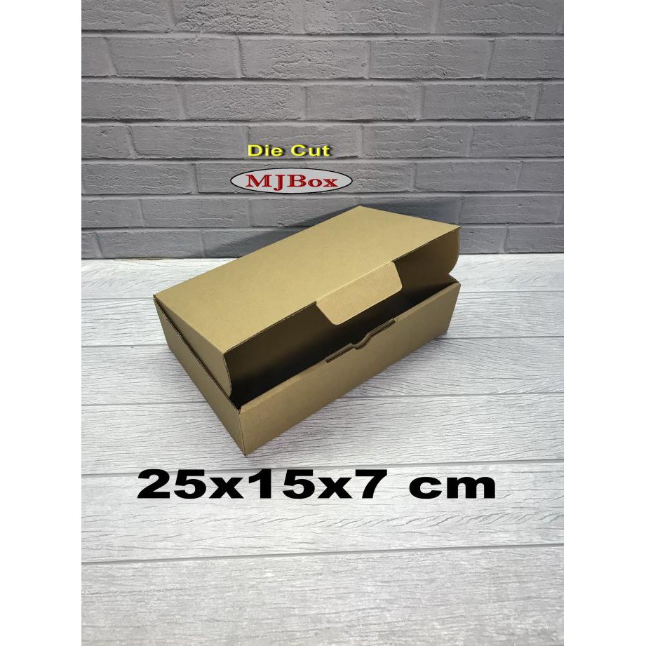 

Kardus Karton Uk. 25X15X7 Cm...Die Cut Box Kotak Aksesoris Dll