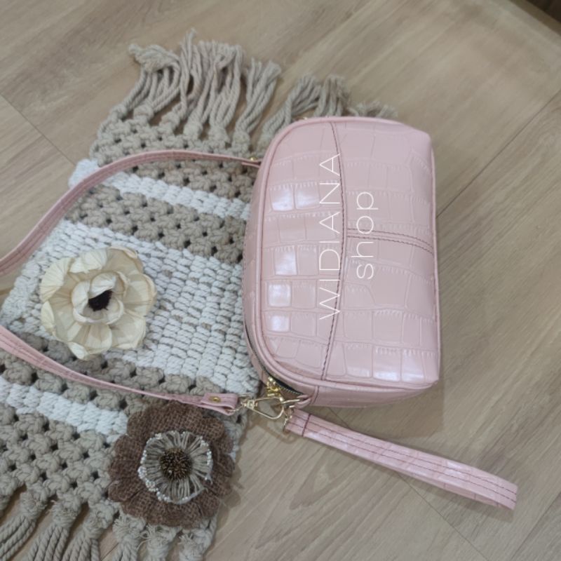 Tas Wanita Widiana Clara Slingbag Fashion Wanita Kekinian