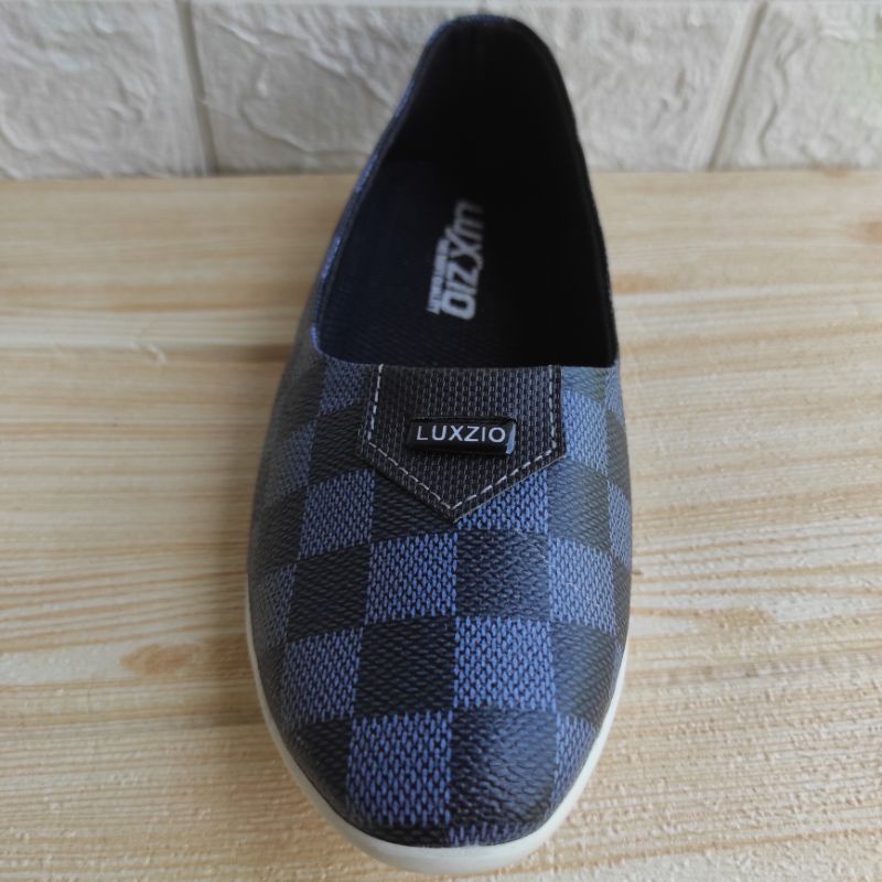 Sepatu Wanita Flat Shoes Kerja Kantoran Balet Cewek Slip On Sol Karet Lentur