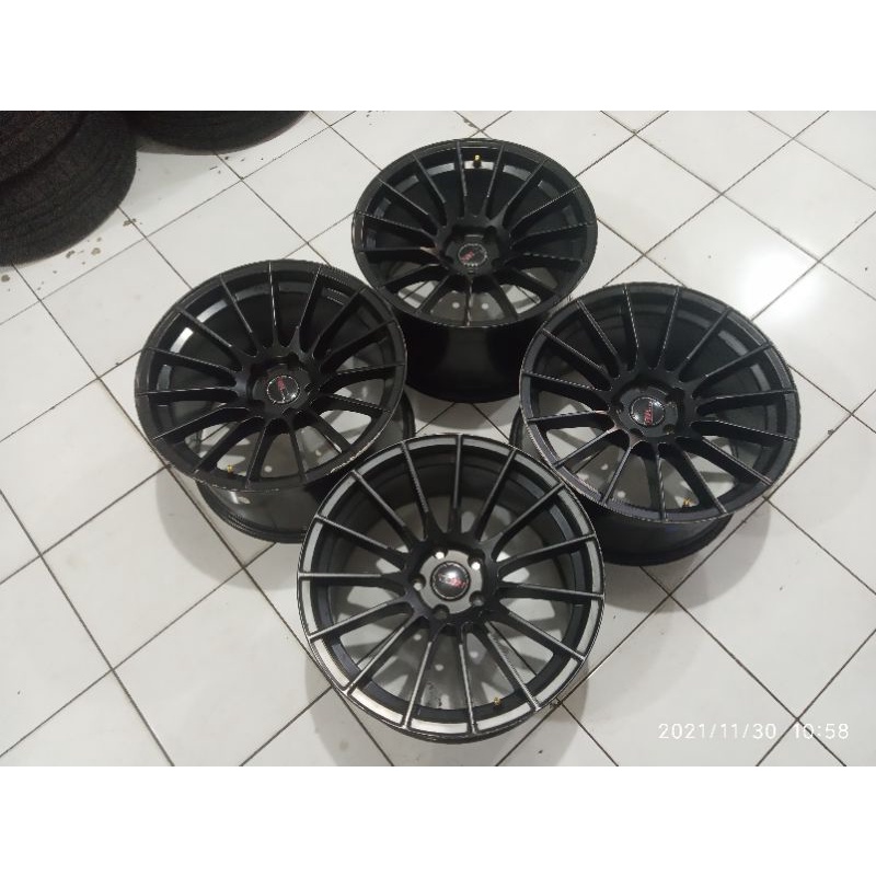 velg hsr second ring 18x9,5/10,5 lubang baut 5x114 et 20/22 warna hitam