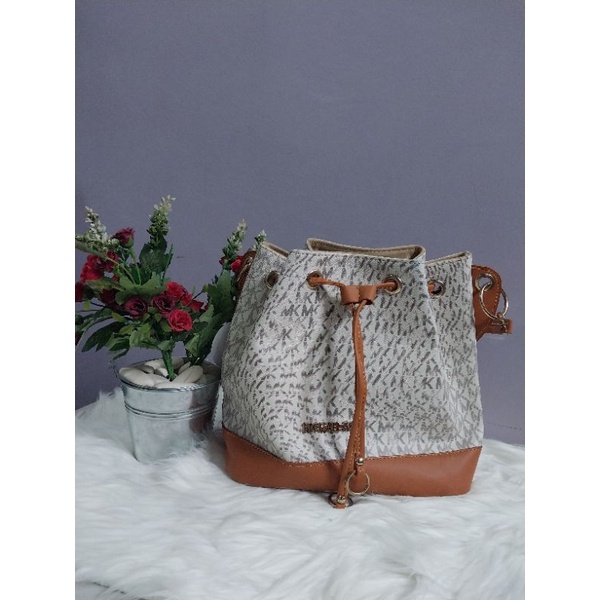 Sling Bag/Tas Wanita Kekinian/MK Premium