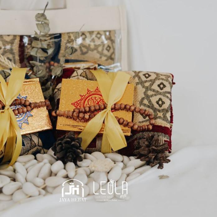 

Kualitas Terjamin - KADO PERNIKAHAN / HAMPERS ANNIVERSARY / HADIAH PERNIKAHAN / WEDDING GIFT / BOX G