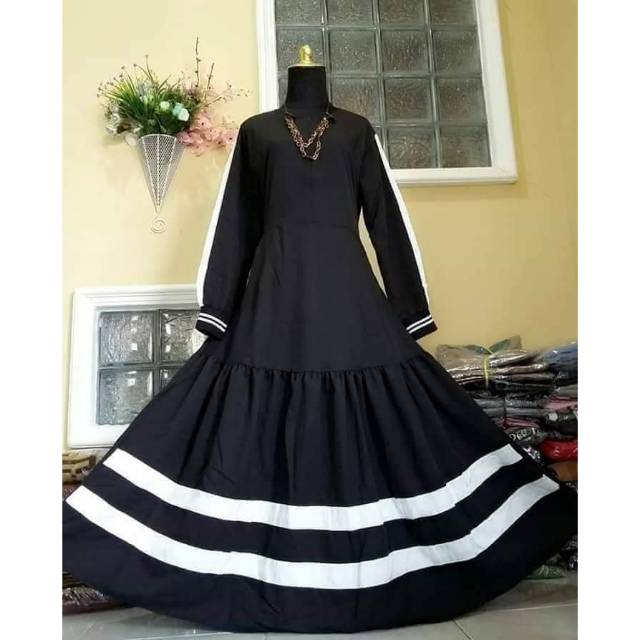 Shakira dress