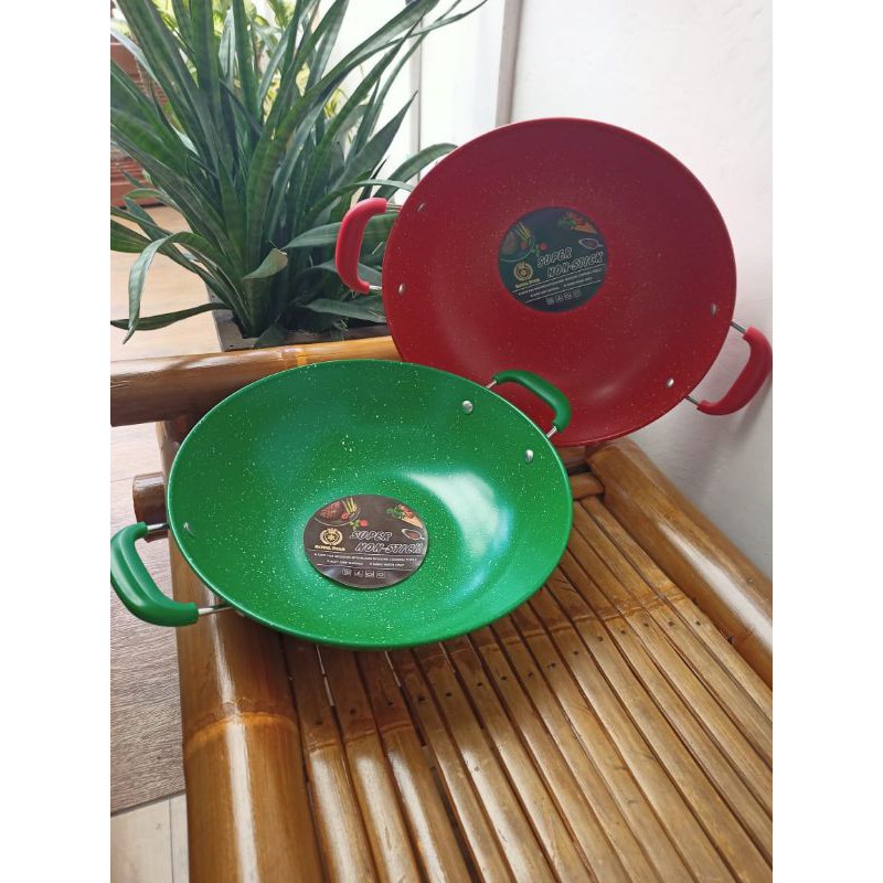 Kuali enamel warna 34cm