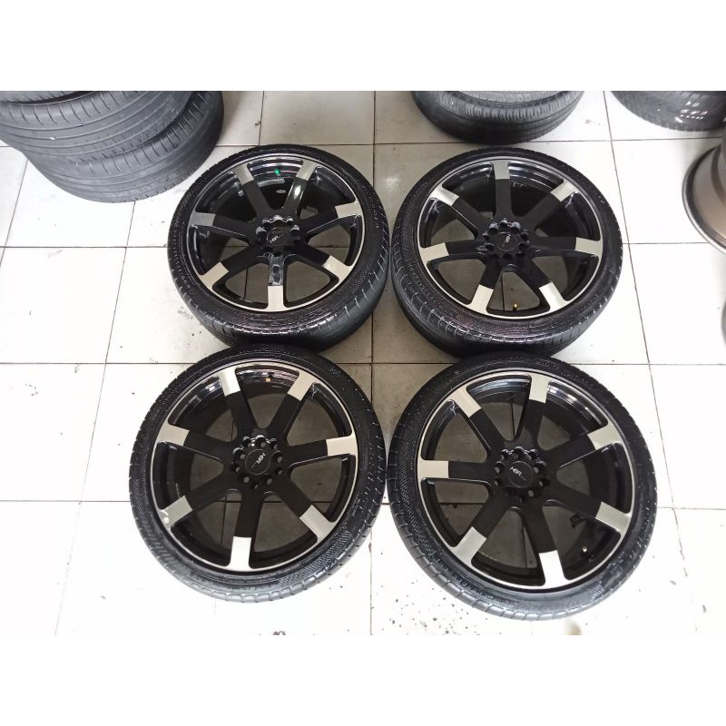Velg Mobil Bekas Siete(HSR) Ring 18 Pcd 5x100/114 + Ban Phi 215 40 r18 Buat Sienta Altis Camry Ertig