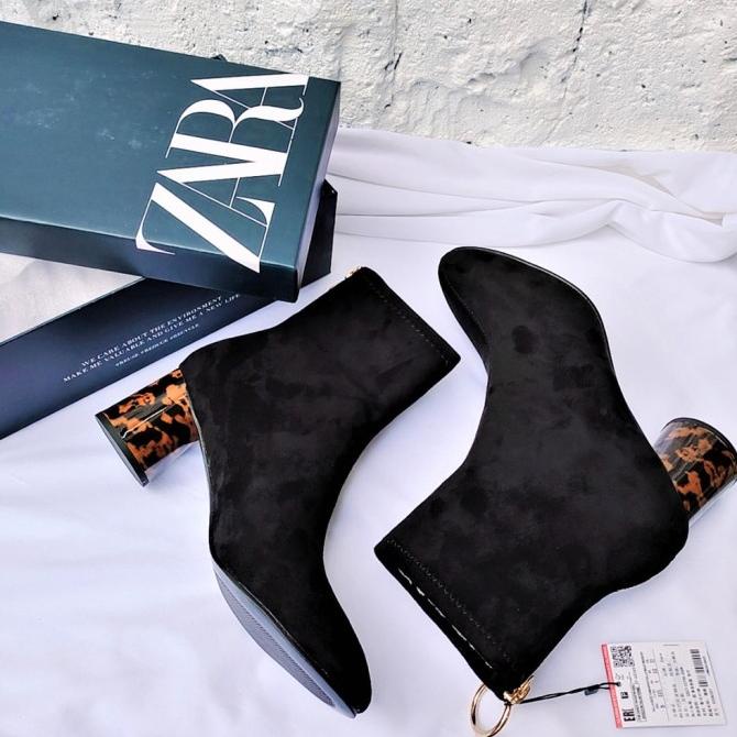 (100% ORIGINAL) ZARA Painted Heeled Ankle Boots termurah