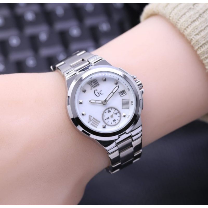 Jam tangan wanita Gc Guess collection second dial rantai