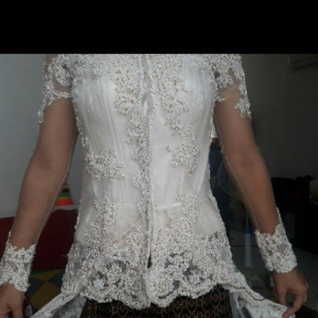 Kebaya putih sm bustier