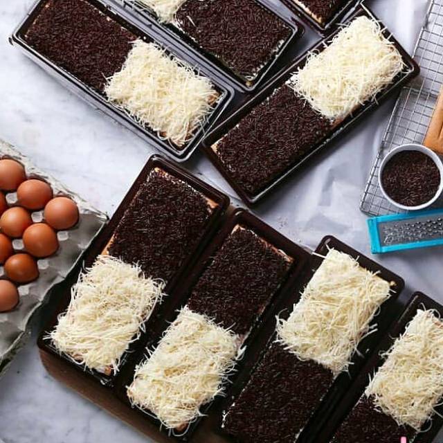 

Bolu Jadul Meises / Bolu Jadul Keju / Soft Cake Meises Keju