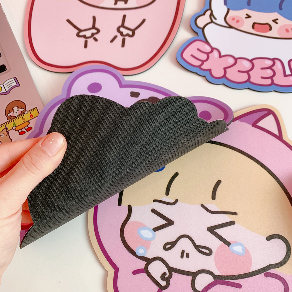 Mouse Pad Motif Kartun Perempuan Warna Pink / Ungu Gaya Korea Tahan Lama Untuk Kantor