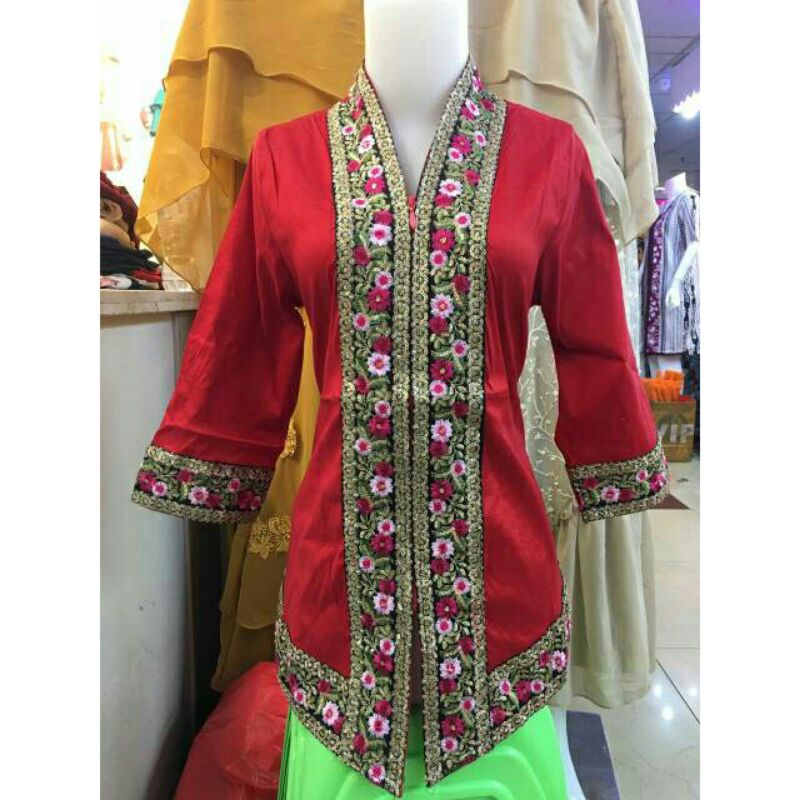 Kebaya Warna Sari India