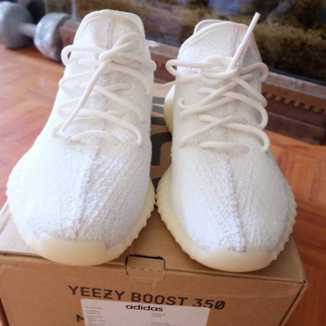 YEEZY TRIPLE WHITE