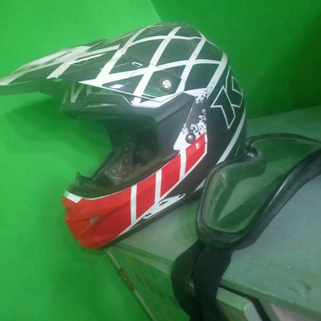 Helm KYT cross bekas + kaca mata