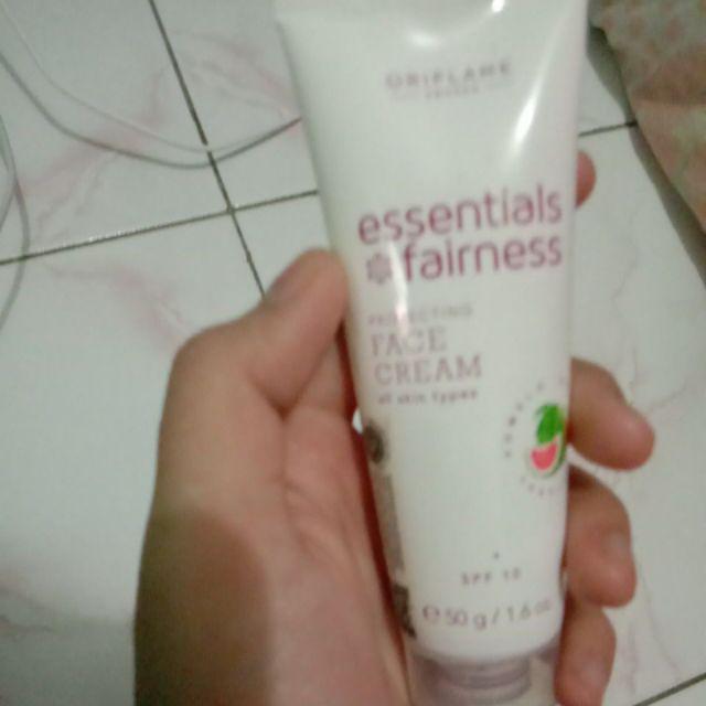 Diskon 50% Essential Fairness Whitening Perawatan Pencerah Wajah Kulit Normal
