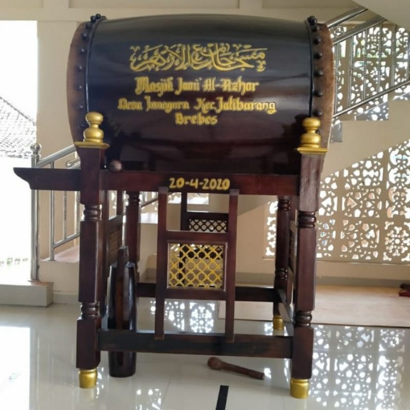 bedug masjid ukir nama kaligrafi kayu jati ukuran 100×150cm