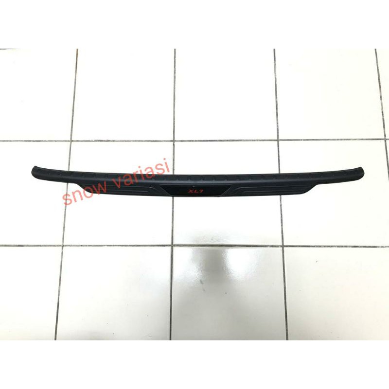 Sillplate Belakang Pintu Suzuki Xl7 2020 2022 2023 Sporty Hitam Merah