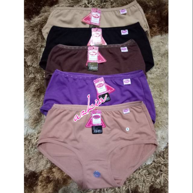 Celana dalam wanita merek lutty