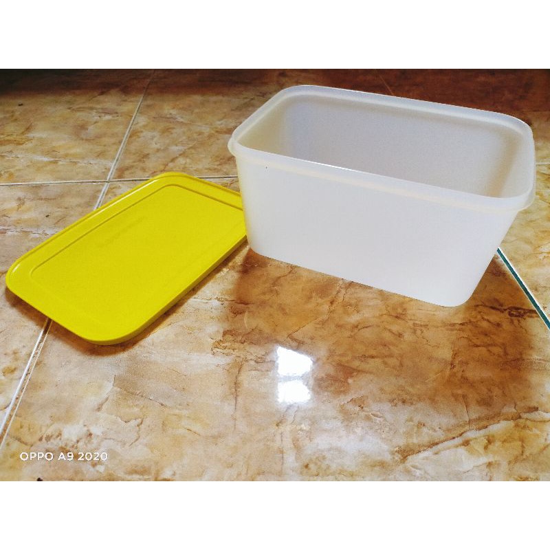 Frozy cozy tupperware