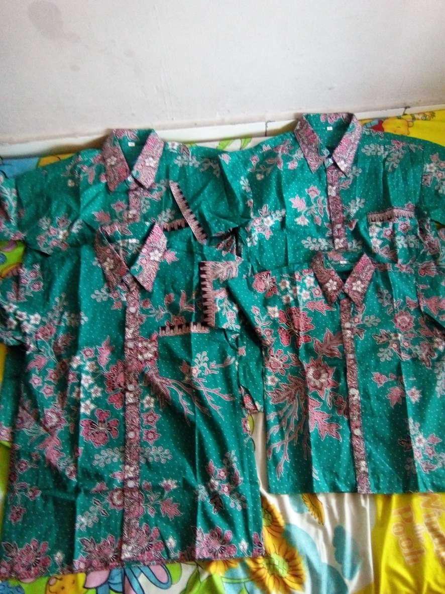 Qnunbatik Sarimbit Couple Batik Anak Terusan/dress/hem Kemeja Melati Dasar Warna
