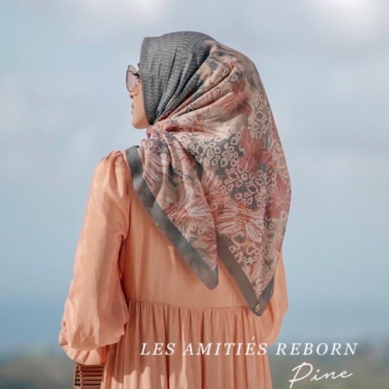 les amities pine buttonscarves