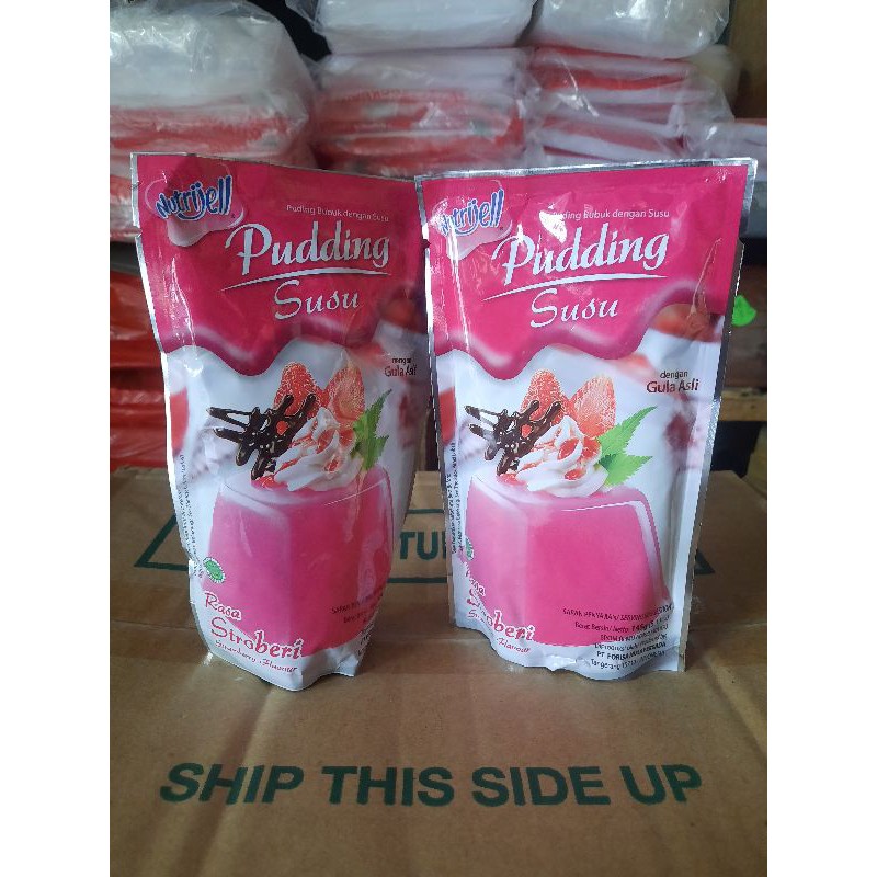 

Pudding susu rasa stroberi