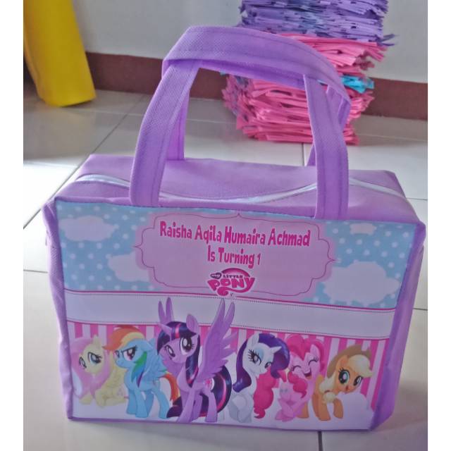 goodie bag resleting tas ultah costum tas souvenir | Shopee Indonesia